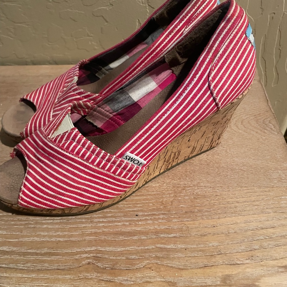 Tom’s Red and White Espadrille Cork Wedges
